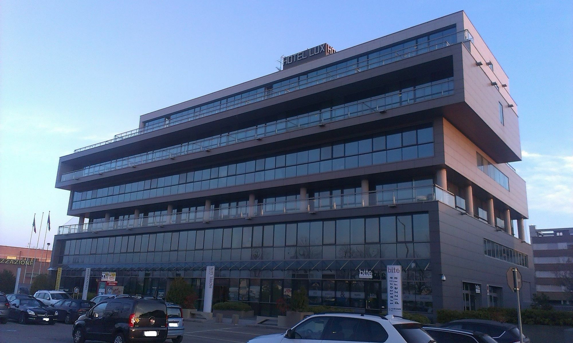 Hotel Lux โมดินา ภายนอก รูปภาพ